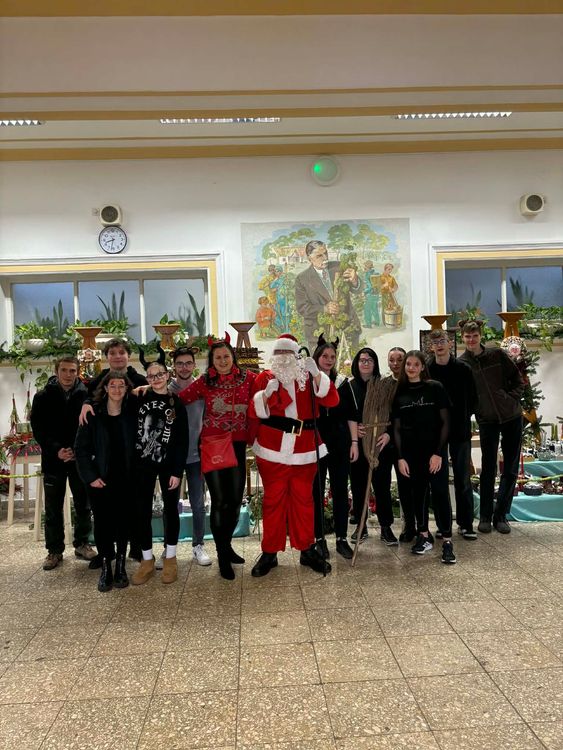 Mikulás az iskolában