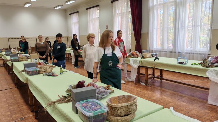 Őszi szárazvirág-kötészeti verseny