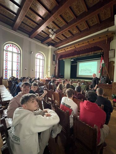 Pluzsik Tamás előadása